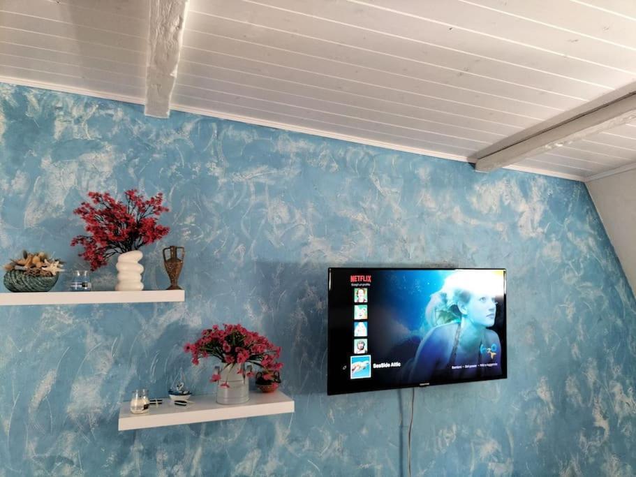 Sea Side Attic Apartment โรโซลีนามาเร ภายนอก รูปภาพ