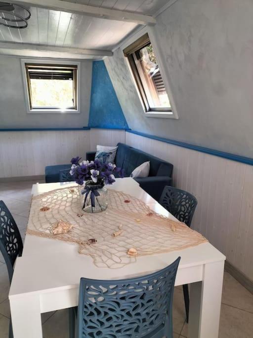 Sea Side Attic Apartment โรโซลีนามาเร ภายนอก รูปภาพ